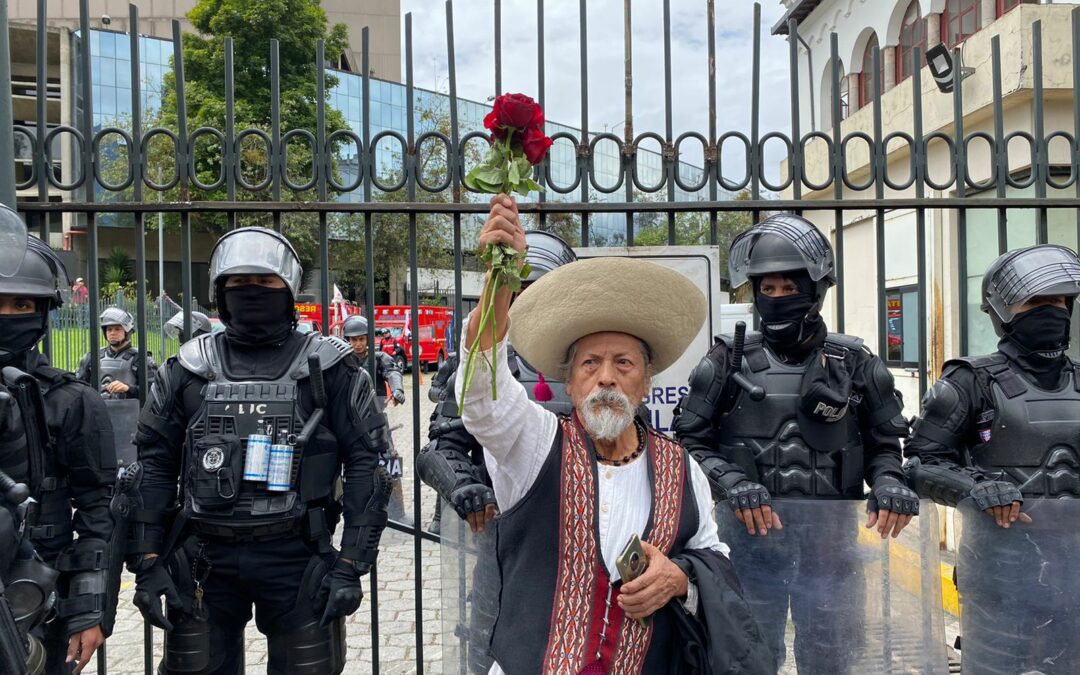 Fundamedios se mantiene alerta ante la toma de la Casa de la Cultura por parte de la Policía de Ecuador